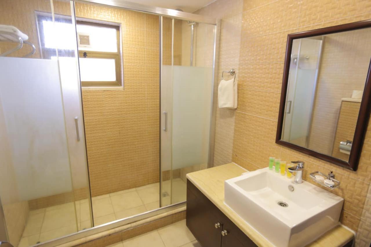 Lancaster Hotel Apartments Dahiet Alrasheed Amman Buitenkant foto